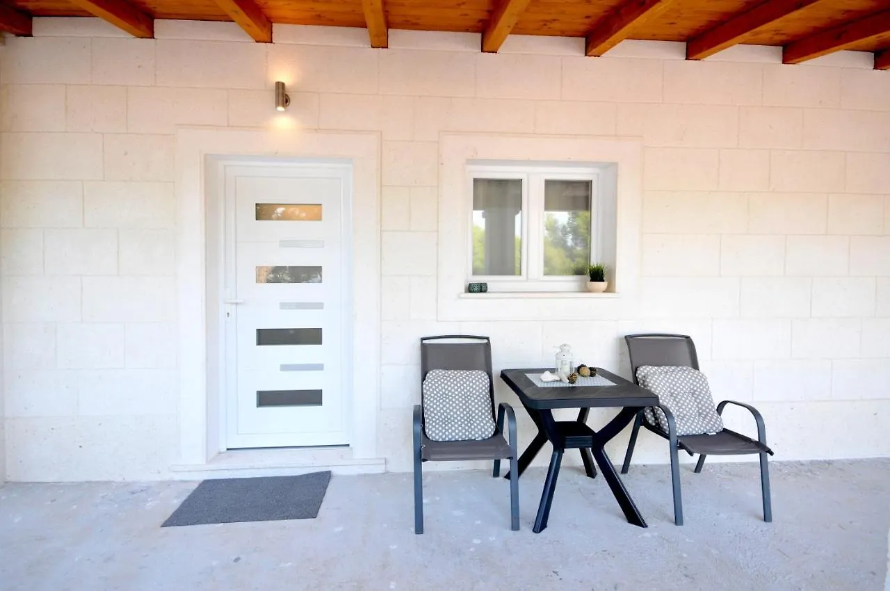 Apartments Penic Трогир 0*,