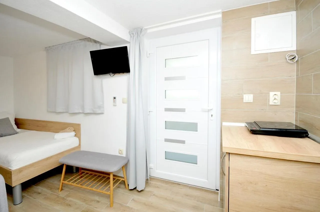 Apartments Penic Трогир