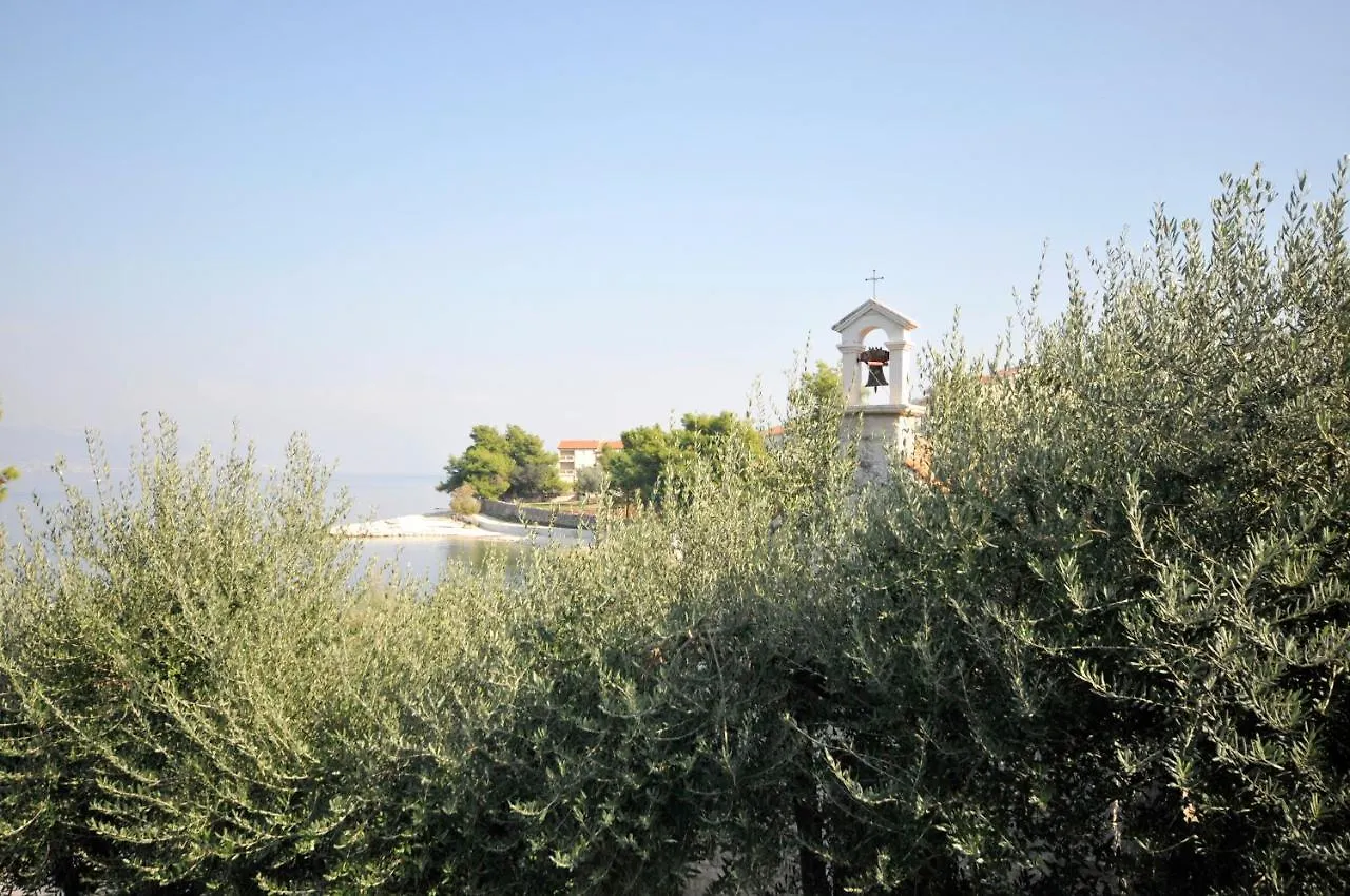 Apartments Penic Трогир